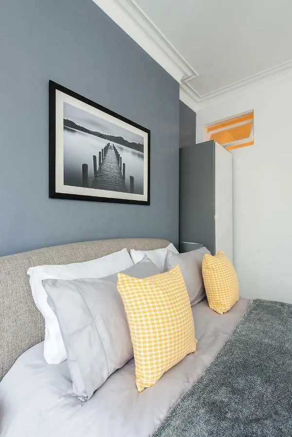 The Roseburn Apartment Edimburgo 0*,  Reino Unido